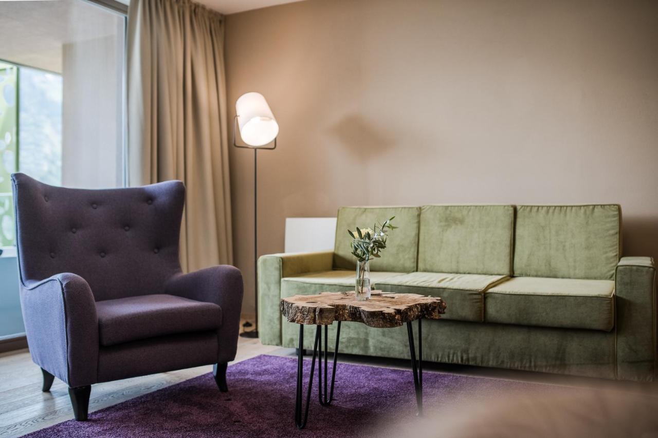 Oliven- & Genusshotel Hirzer Schenna Ngoại thất bức ảnh