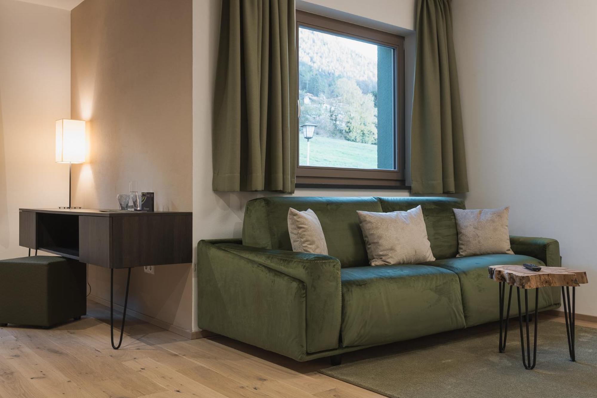 Oliven- & Genusshotel Hirzer Schenna Phòng bức ảnh