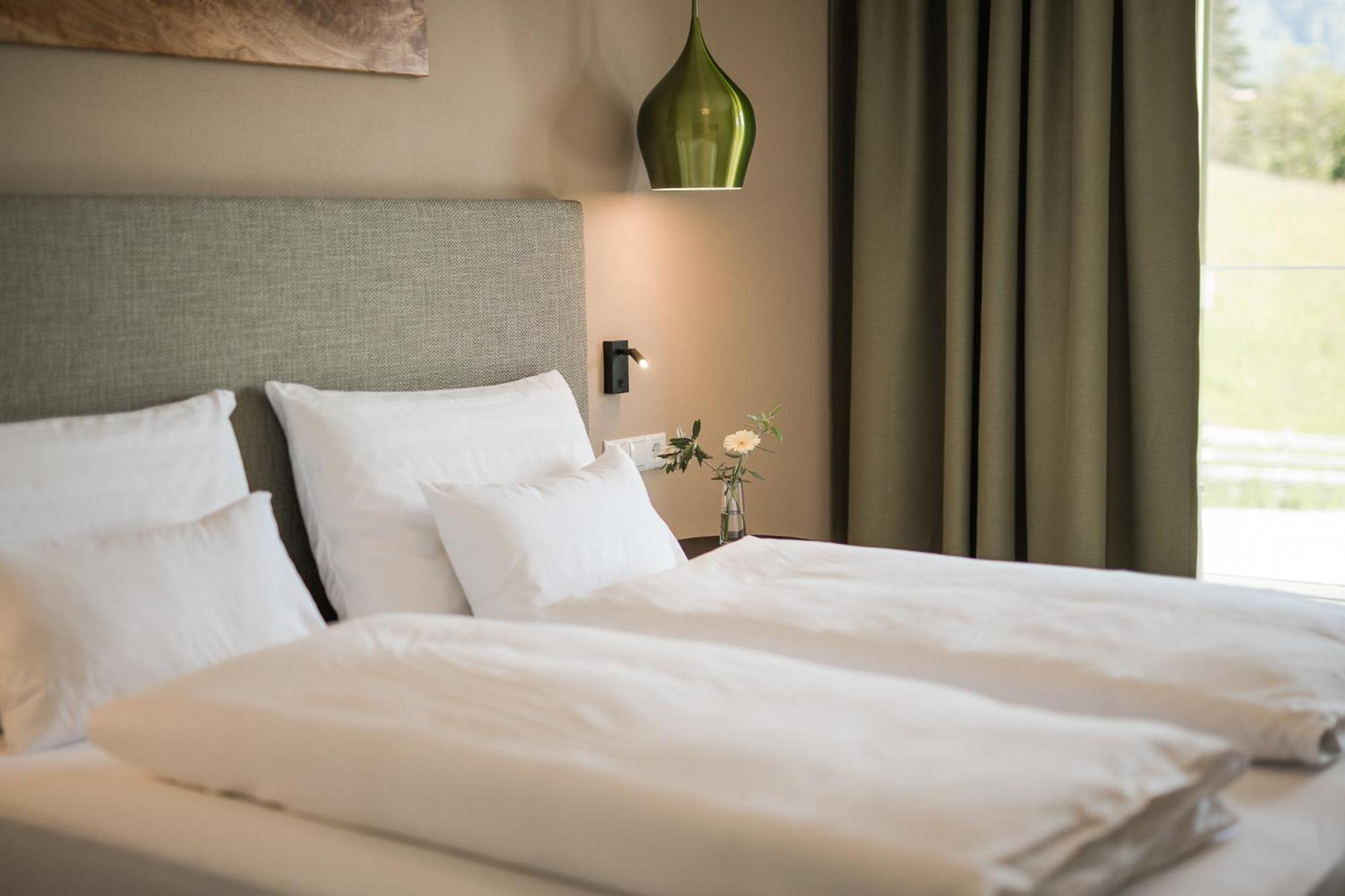 Oliven- & Genusshotel Hirzer Schenna Phòng bức ảnh
