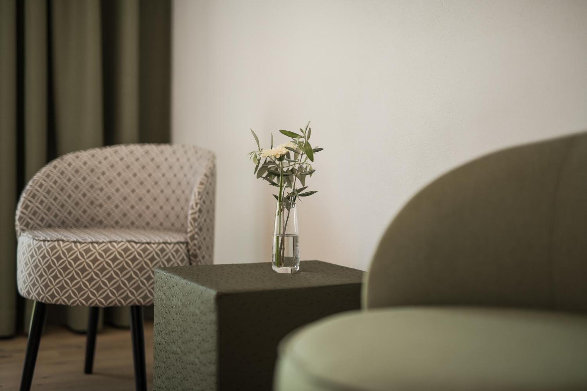 Oliven- & Genusshotel Hirzer Schenna Phòng bức ảnh