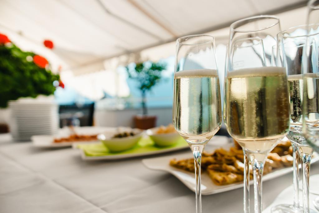 Oliven- & Genusshotel Hirzer Schenna Ngoại thất bức ảnh