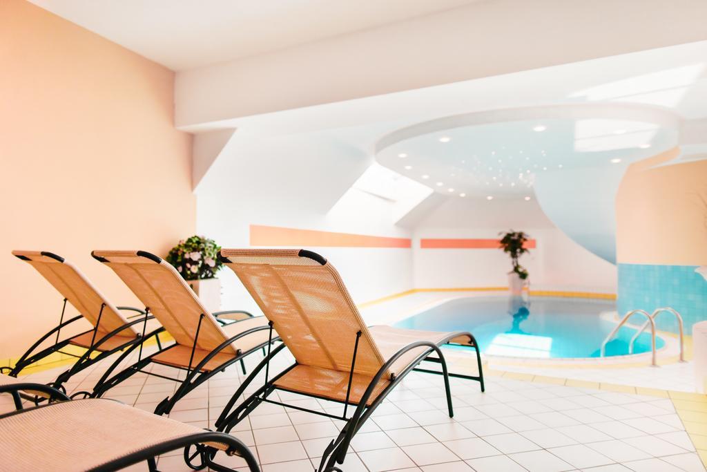 Oliven- & Genusshotel Hirzer Schenna Ngoại thất bức ảnh